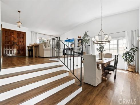 4401 Hazelnut Avenue, Seal Beach, CA