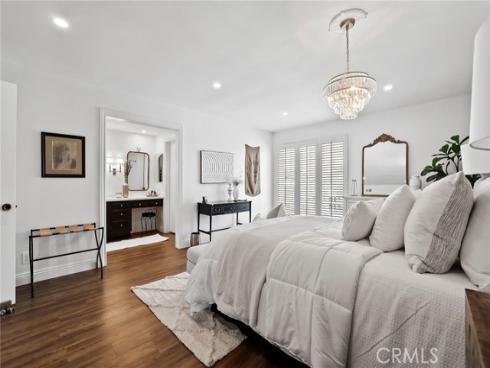 4401 Hazelnut Avenue, Seal Beach, CA