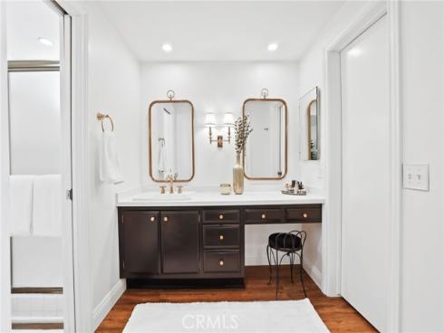 4401 Hazelnut Avenue, Seal Beach, CA