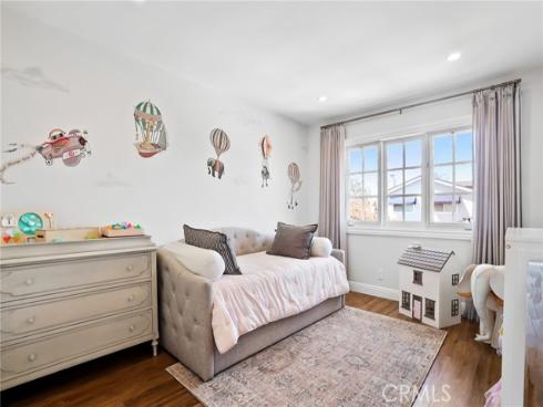 4401 Hazelnut Avenue, Seal Beach, CA