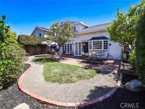 4401 Hazelnut Avenue, Seal Beach, CA