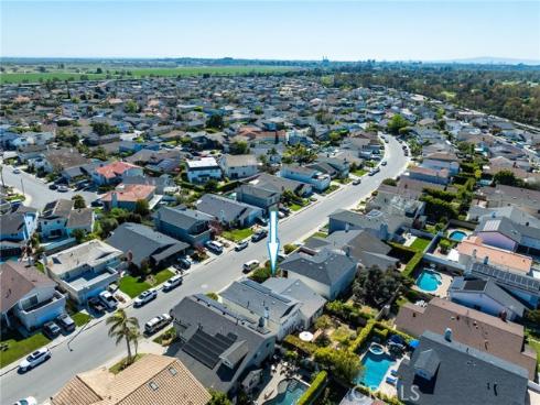 4401 Hazelnut Avenue, Seal Beach, CA