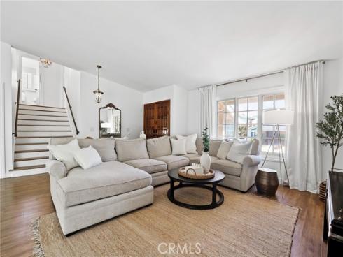 4401 Hazelnut Avenue, Seal Beach, CA