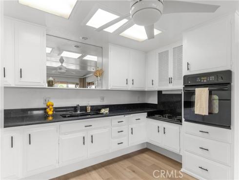 1421 Golden Rain 87E , Seal Beach, CA