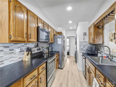 12400 Montecito 208 Road, Seal Beach, CA