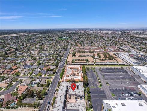 12400  Montecito  208  Road, Seal Beach, CA