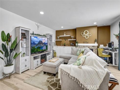 12400 Montecito 208 Road, Seal Beach, CA