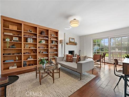 3820 Daisy Circle, Seal Beach, CA