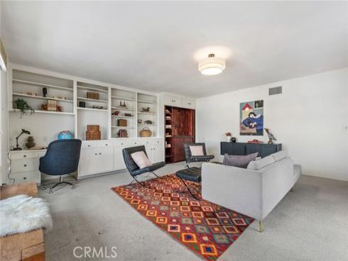 3820 Daisy Circle, Seal Beach, CA