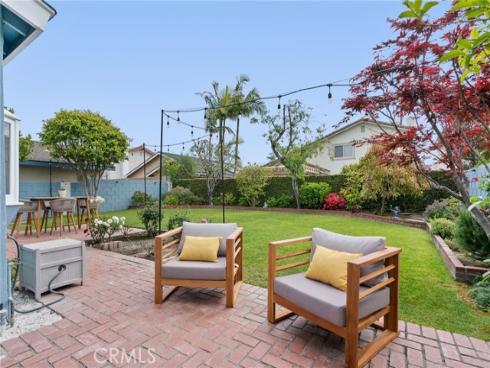 3820 Daisy Circle, Seal Beach, CA
