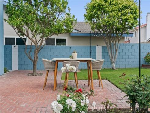 3820 Daisy Circle, Seal Beach, CA