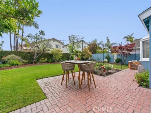3820 Daisy Circle, Seal Beach, CA