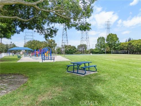 109  Loyola  , Seal Beach, CA