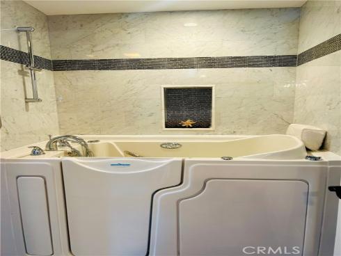 13561 Medinac Lane M5 70l , Seal Beach, CA