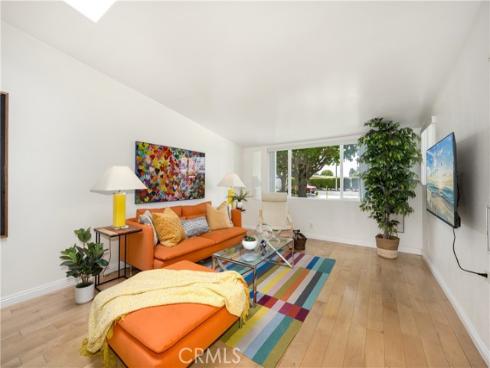 1461 Merion 52F WayM-2, Seal Beach, CA