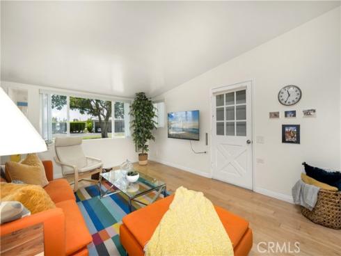 1461 Merion 52F WayM-2, Seal Beach, CA