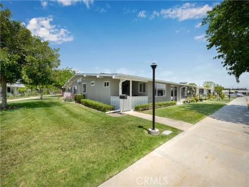 1461 Merion 52F WayM-2, Seal Beach, CA