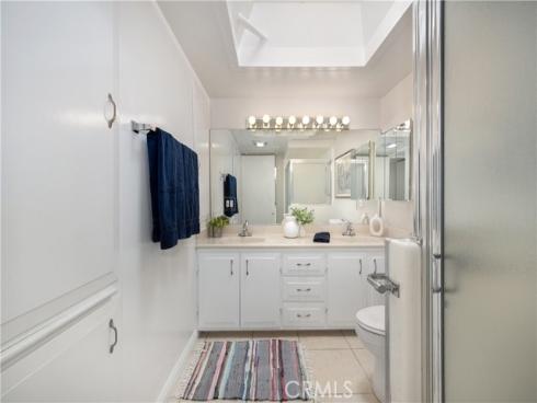 1461 Merion 52F WayM-2, Seal Beach, CA