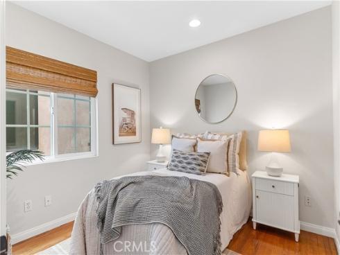 1518  Ocean   Avenue, Seal Beach, CA