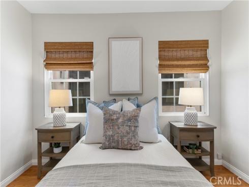 1518  Ocean   Avenue, Seal Beach, CA