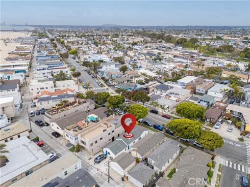 1518  Ocean   Avenue, Seal Beach, CA