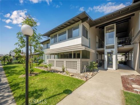 1930 St John 29L RoadM-15, Seal Beach, CA