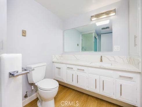 13881  Thunderbird  M1-63E  Drive, Seal Beach, CA