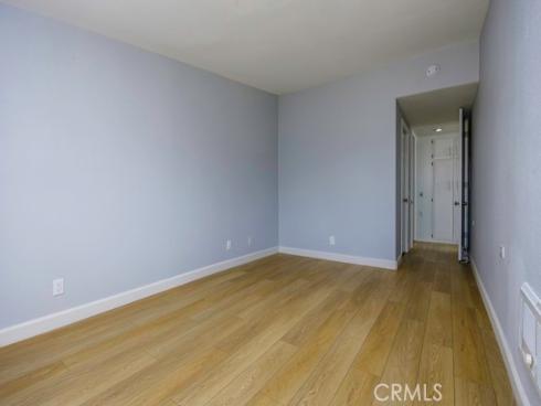 13881  Thunderbird  M1-63E  Drive, Seal Beach, CA