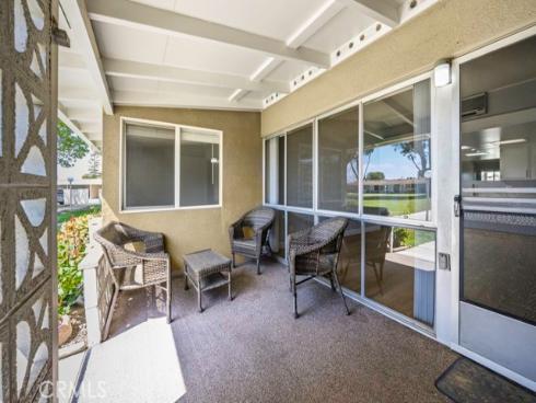 13881  Thunderbird  M1-63E  Drive, Seal Beach, CA