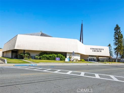 13881  Thunderbird  M1-63E  Drive, Seal Beach, CA