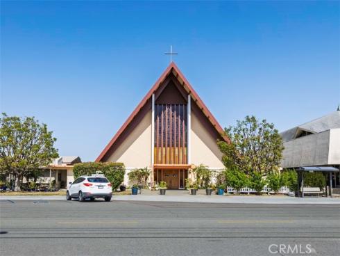 13881  Thunderbird  M1-63E  Drive, Seal Beach, CA