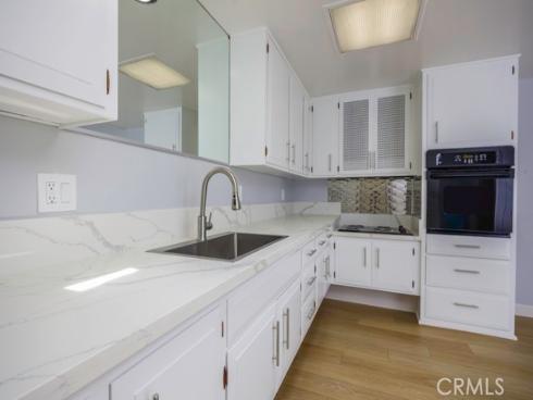 13881  Thunderbird  M1-63E  Drive, Seal Beach, CA