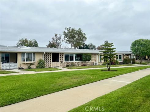 13580  Medinac Lane M5-#101e  , Seal Beach, CA