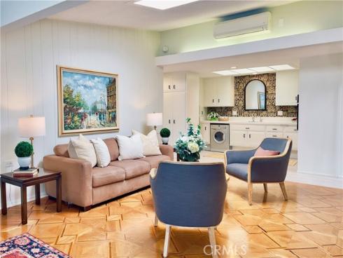 1710 Interlachen 40G RoadM12, Seal Beach, CA