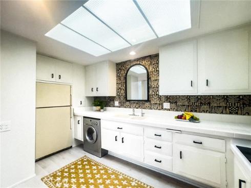 1710 Interlachen 40G RoadM12, Seal Beach, CA