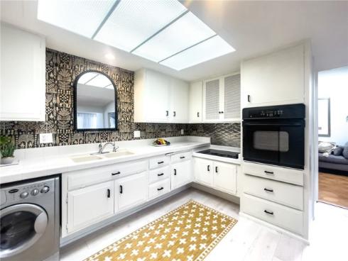 1710 Interlachen 40G RoadM12, Seal Beach, CA