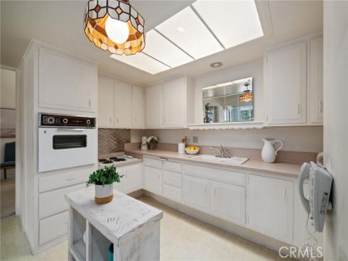 1670 Interlachen 43J Road, Seal Beach, CA