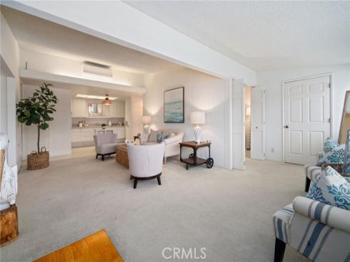 1670 Interlachen 43J Road, Seal Beach, CA