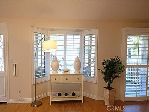 1681 Tam O'shanter 10C M12 Road, Seal Beach, CA