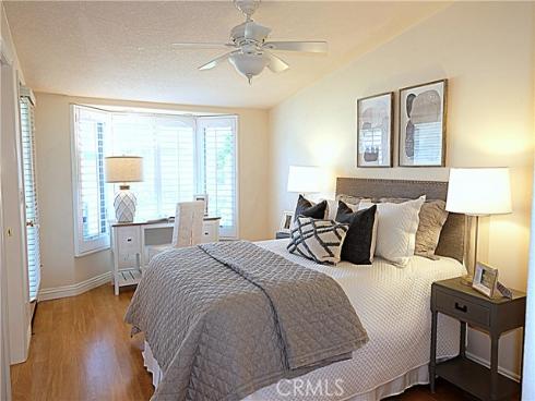 1681 Tam O'shanter 10C M12 Road, Seal Beach, CA