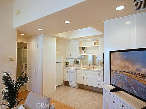 1681 Tam O'shanter 10C M12 Road, Seal Beach, CA