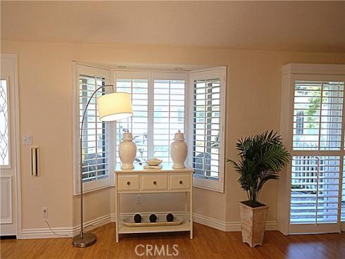 1681 Tam O'shanter 10C M12 Road, Seal Beach, CA