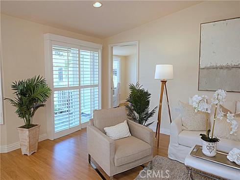 1681 Tam O'shanter 10C M12 Road, Seal Beach, CA