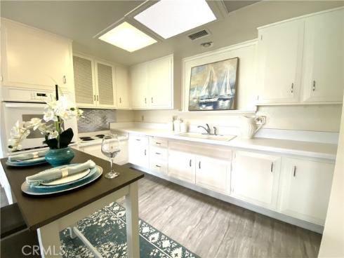 1441 Monterey Rd. M2-61j , Seal Beach, CA