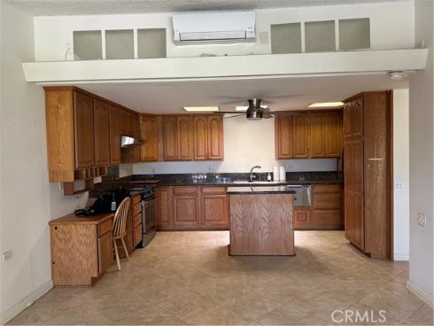 13881  Thunderbird  66H , Seal Beach, CA