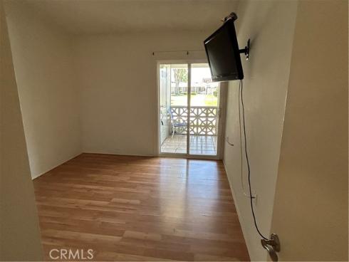 13881  Thunderbird  66H , Seal Beach, CA