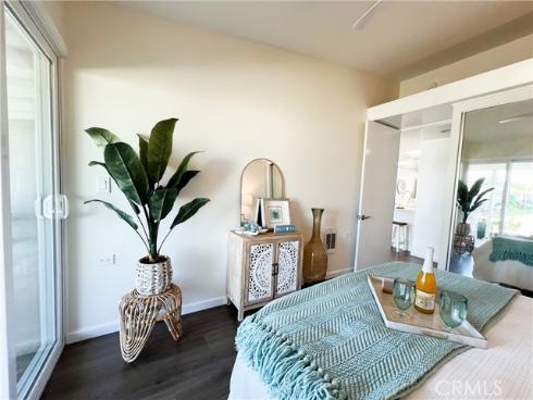 1533  Merion Way, M2-26d  , Seal Beach, CA
