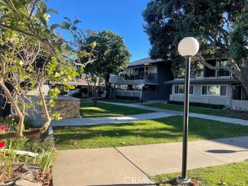 13360  Del Monte  2-B  Drive, Seal Beach, CA