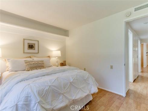 13360  Del Monte  2-B  Drive, Seal Beach, CA