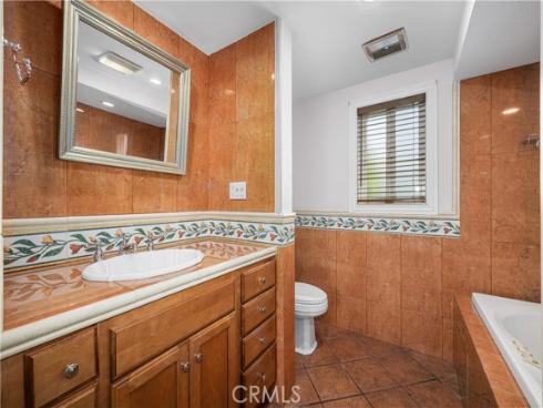 1920  Mckinney  17A  WayM-15, Seal Beach, CA